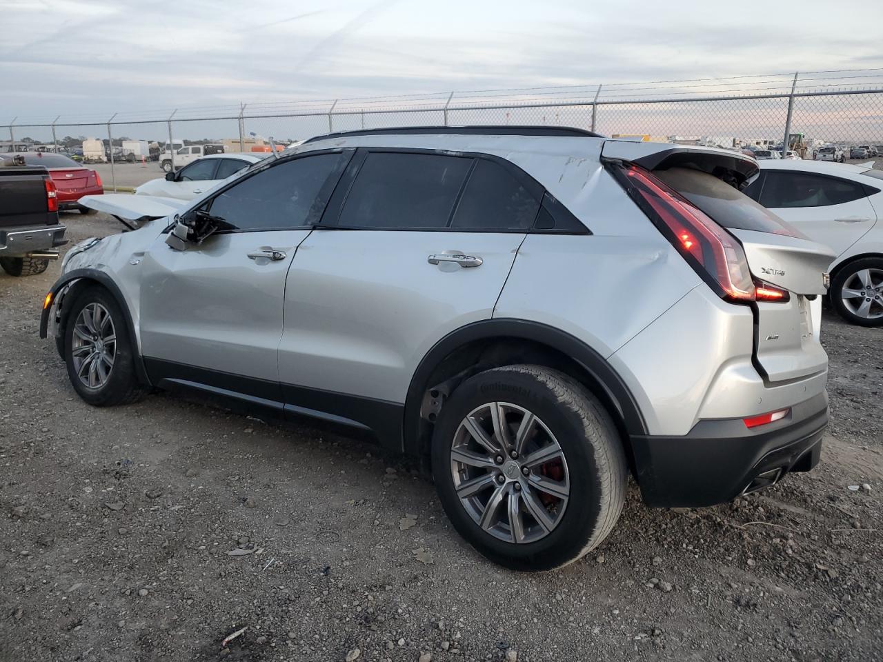 2021 Cadillac XT4 VIN 1GYFZFR46MF043456 Copart auction photo, rollover / undercarriage damage thumbnail 2