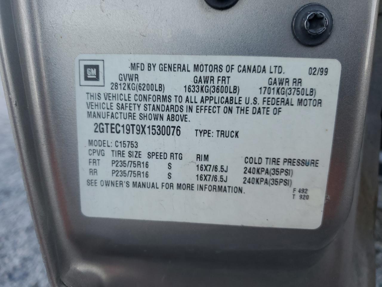 1999 GMC Sierra VIN 2GTEC19T9X1530076 Copart auction photo, side / rear end damage thumbnail 14