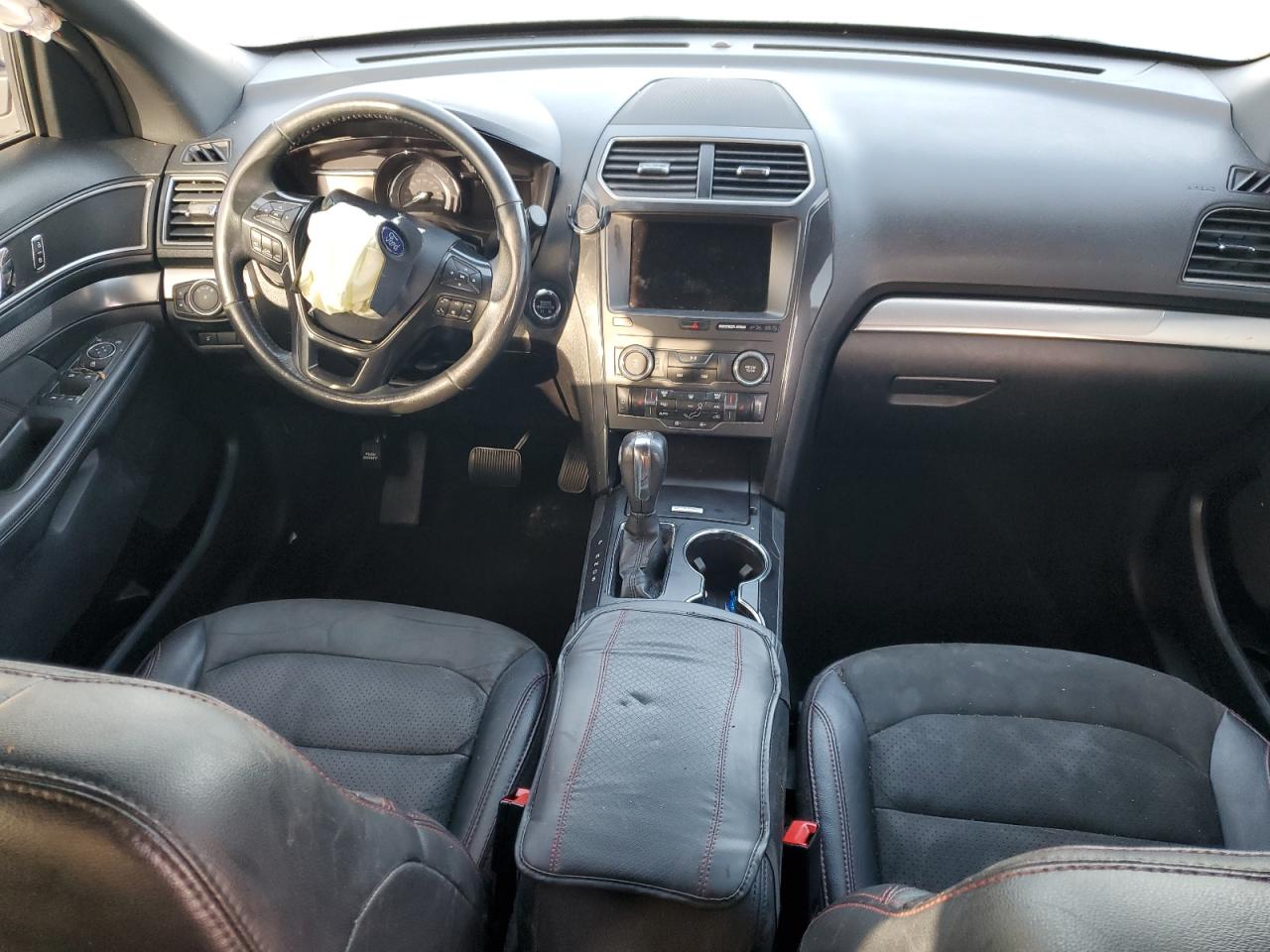 2019 Ford Explorer VIN 1FM5K7D84KGA60510 Copart auction photo, front end / minor dent/scratches damage thumbnail 8