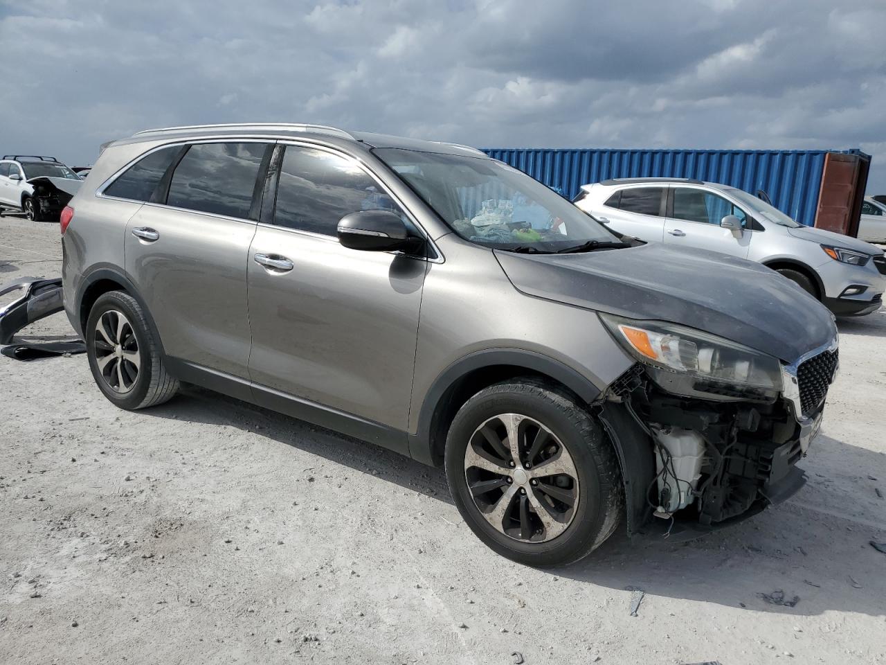2016 KIA Sorento VIN 5XYPH4A53GG072467 Copart auction photo, front end damage thumbnail 4