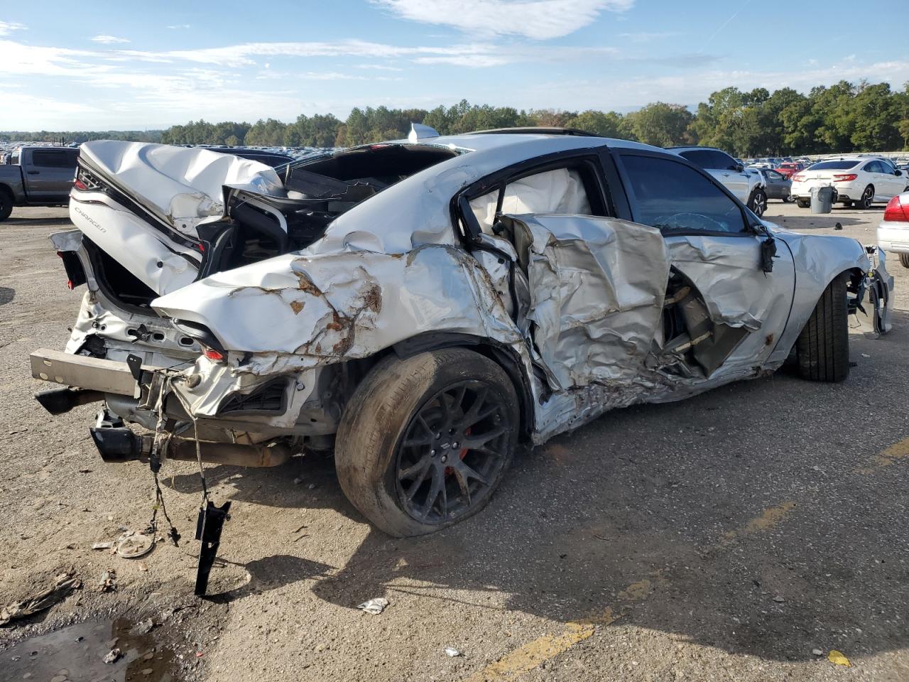 2019 Dodge Charger VIN 2C3CDXGJXKH650918 Copart auction photo, rear end / side damage thumbnail 3