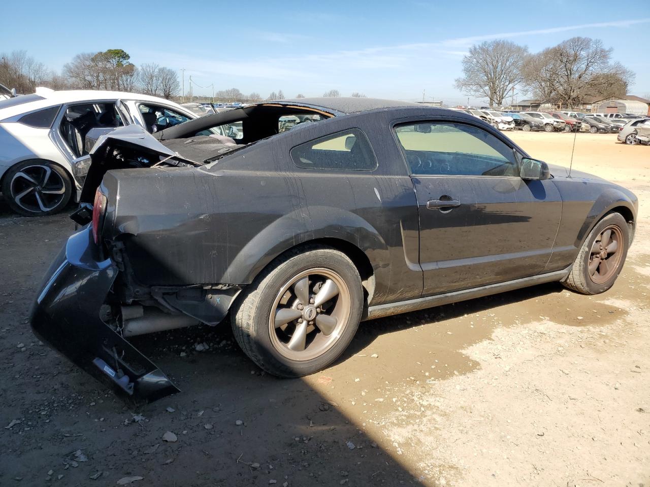 2007 Ford Mustang VIN 1ZVFT80N575262943 Copart auction photo, rear end damage thumbnail 3