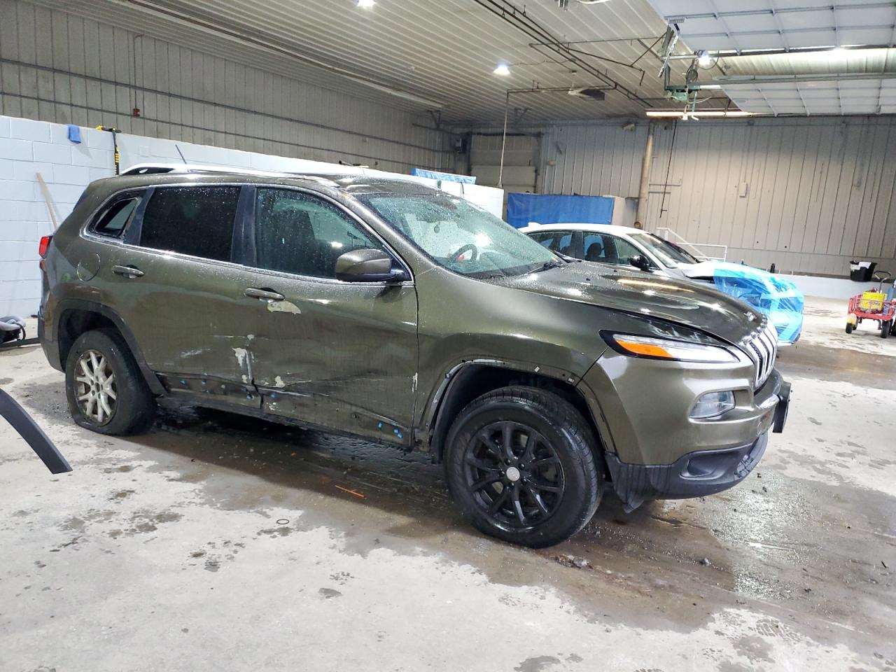 2015 Jeep Grand Cherokee VIN 1C4PJMCS8FW558071 Copart auction photo, all over / minor dent/scratches damage thumbnail 4
