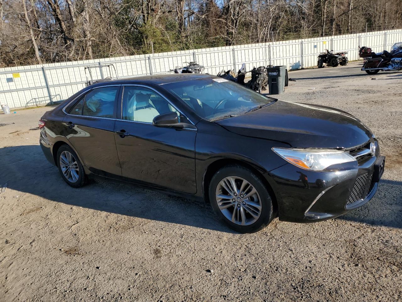 2017 Toyota Camry VIN 4T1BF1FK6HU668584 Copart auction photo, side / minor dent/scratches damage thumbnail 4