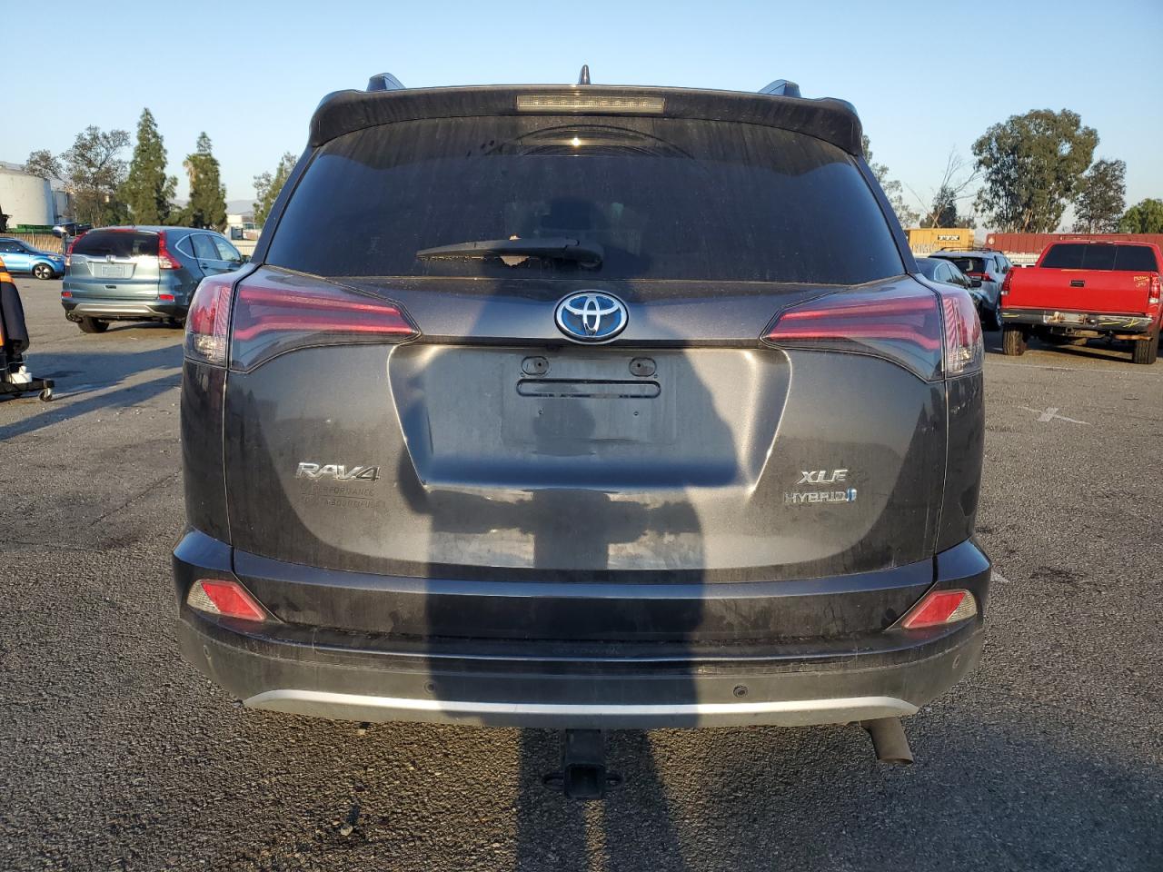 2018 Toyota RAV 4 VIN JTMRJREV6JD228317 Copart auction photo, front end damage thumbnail 6