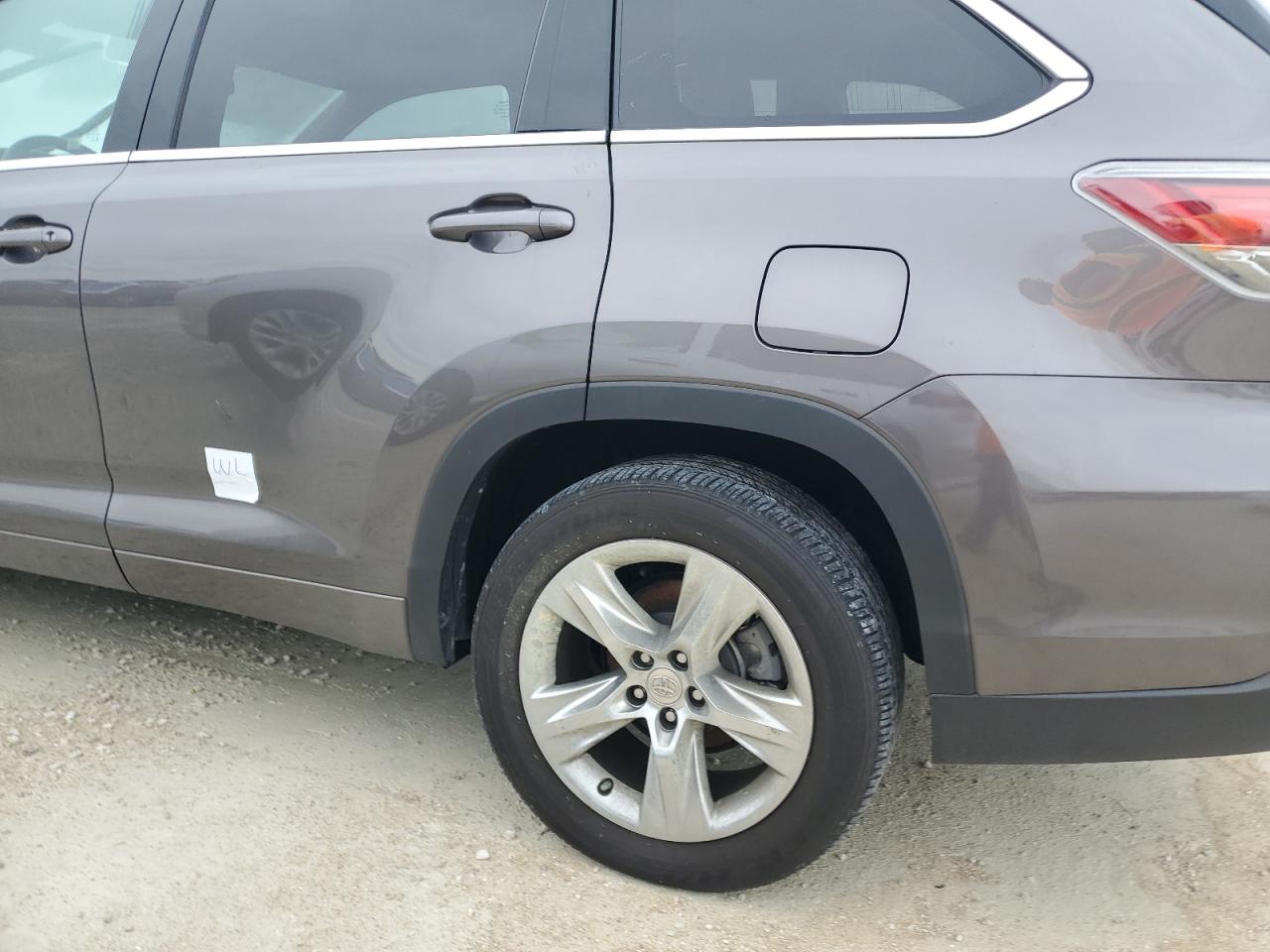 2015 Toyota Highlander VIN 5TDYKRFH8FS087960 Copart auction photo, water/flood damage thumbnail 13