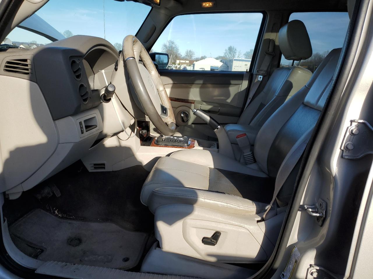 2008 Jeep Commander VIN 1J8HG58268C190536 Copart auction photo, front end damage thumbnail 7