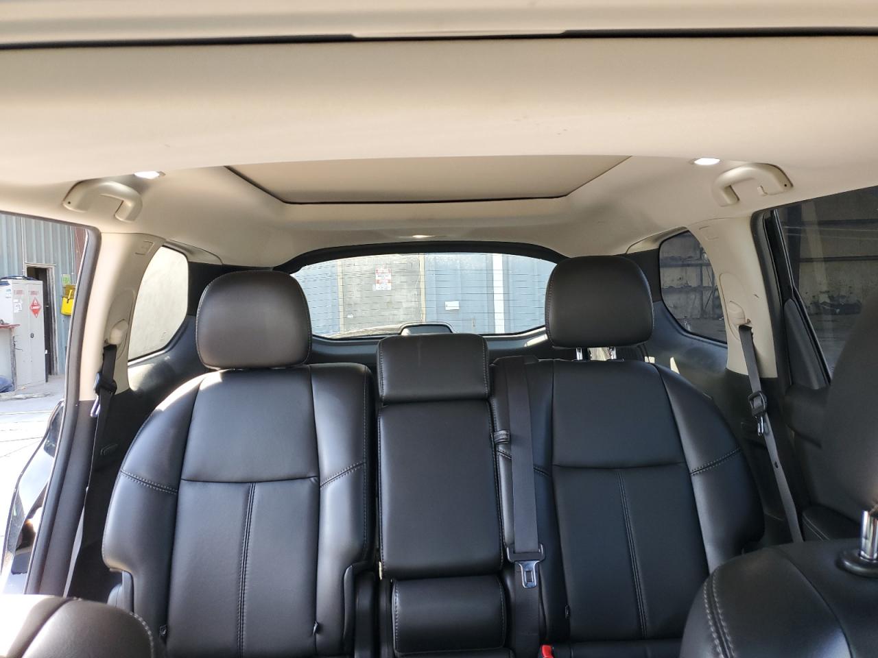 2017 Nissan Pathfinder VIN 5N1DR2MM1HC632351 Copart auction photo, front end / minor dent/scratches damage thumbnail 10