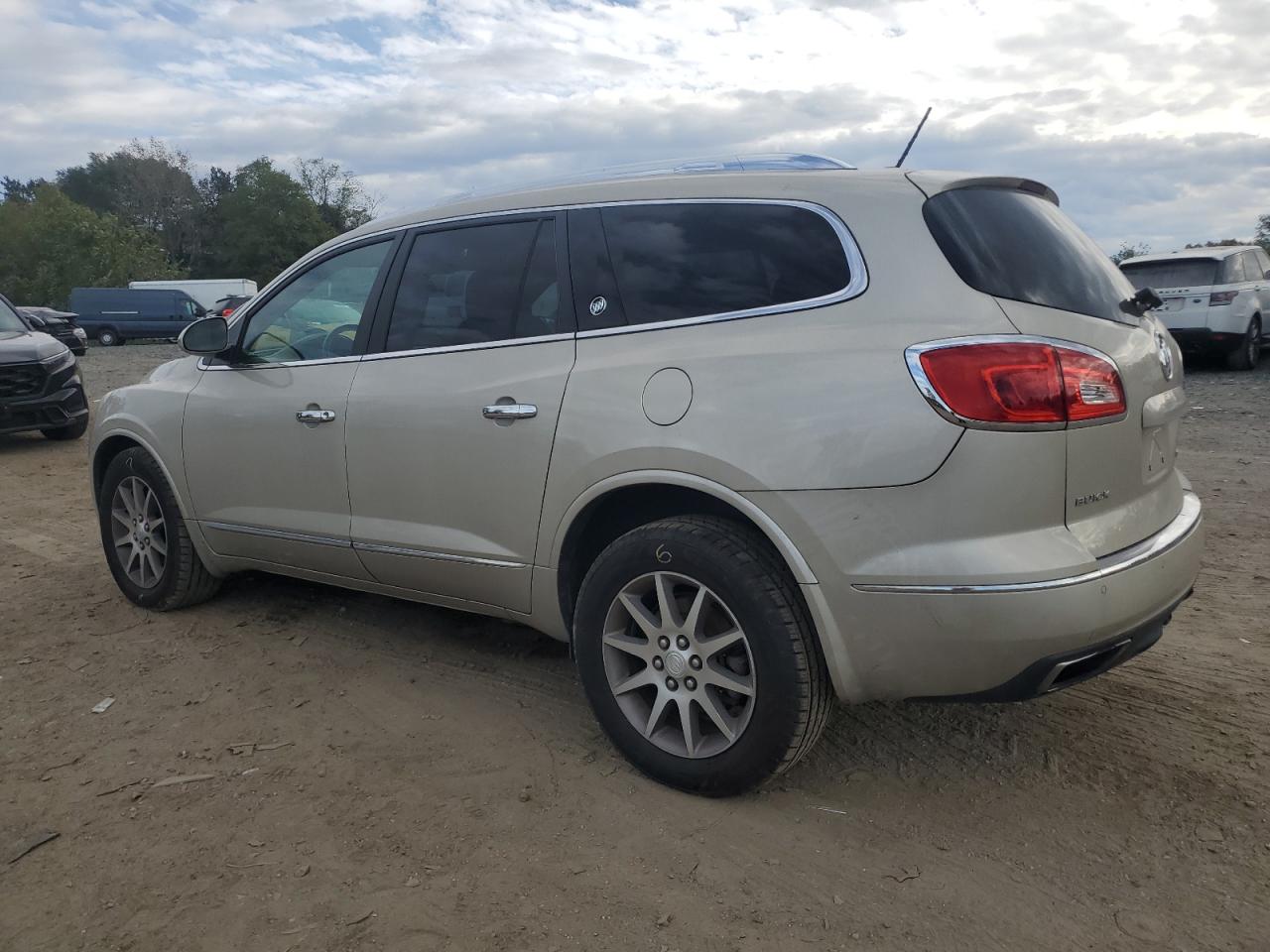 2015 Buick Enclave VIN 5GAKVBKD2FJ170984 Copart auction photo, front end damage thumbnail 2