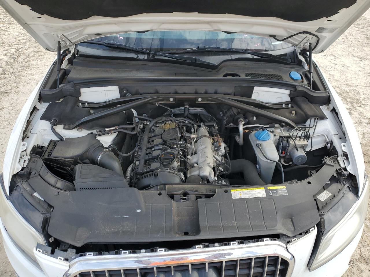 2013 Audi Q5 VIN WA1LFAFPXDA047360 Copart auction photo, front end / minor dent/scratches damage thumbnail 12