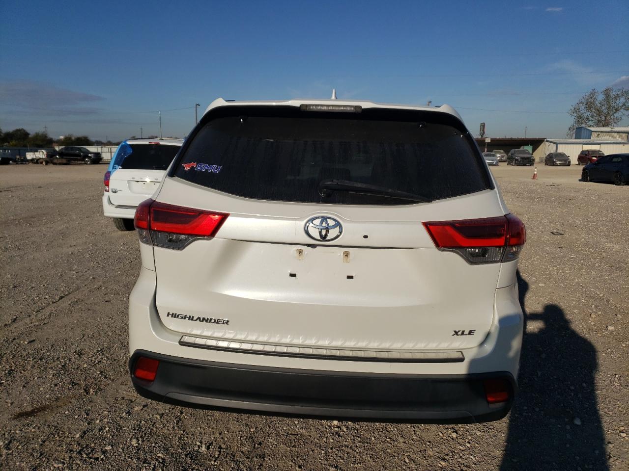2017 Toyota Highlander VIN 5TDKZRFHXHS515161 Copart auction photo, front end damage thumbnail 6