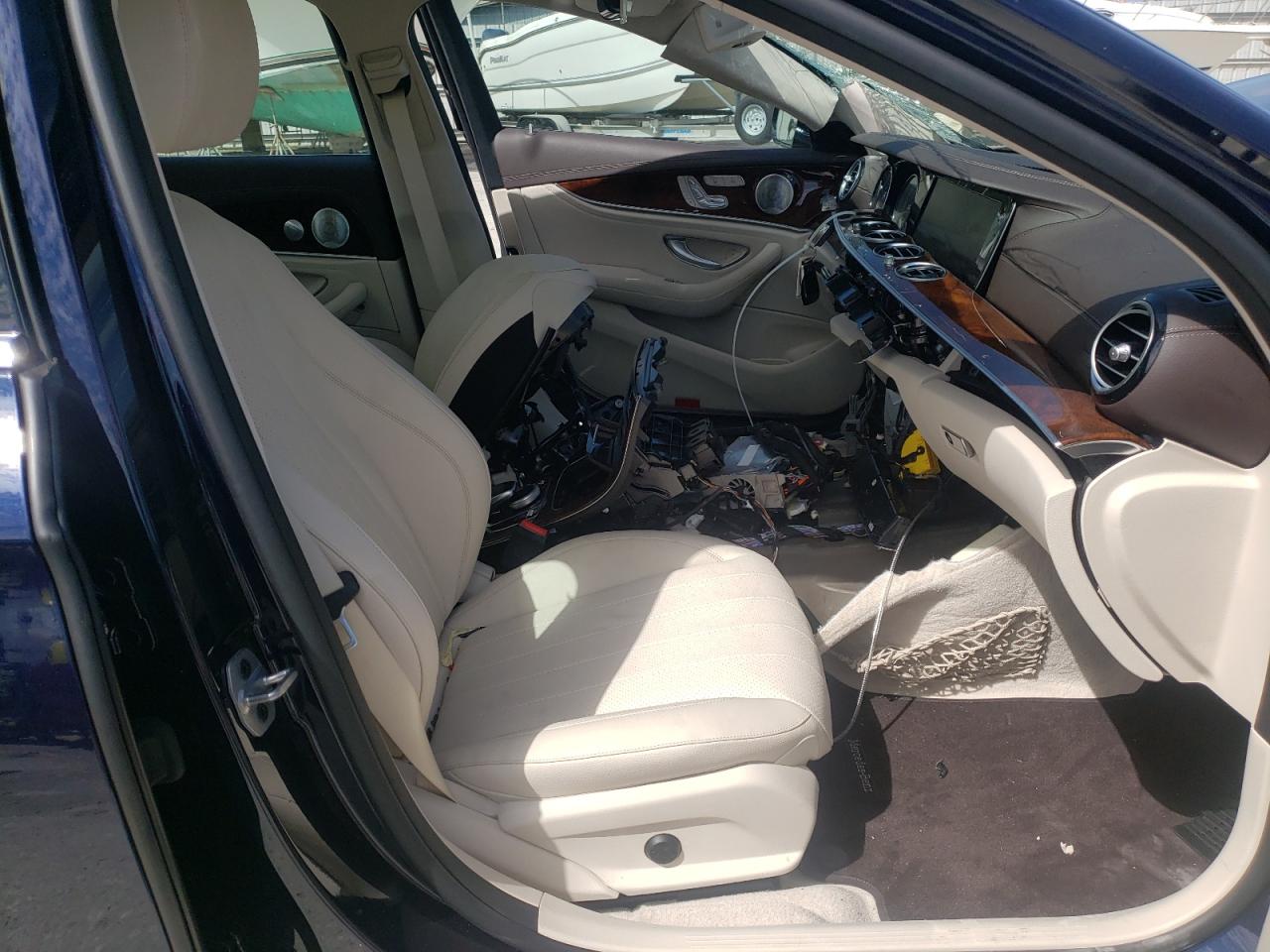 2019 Mercedes-Benz E-klasse VIN WDDZF4JB2KA593697 Copart auction photo, front end / minor dent/scratches damage thumbnail 5