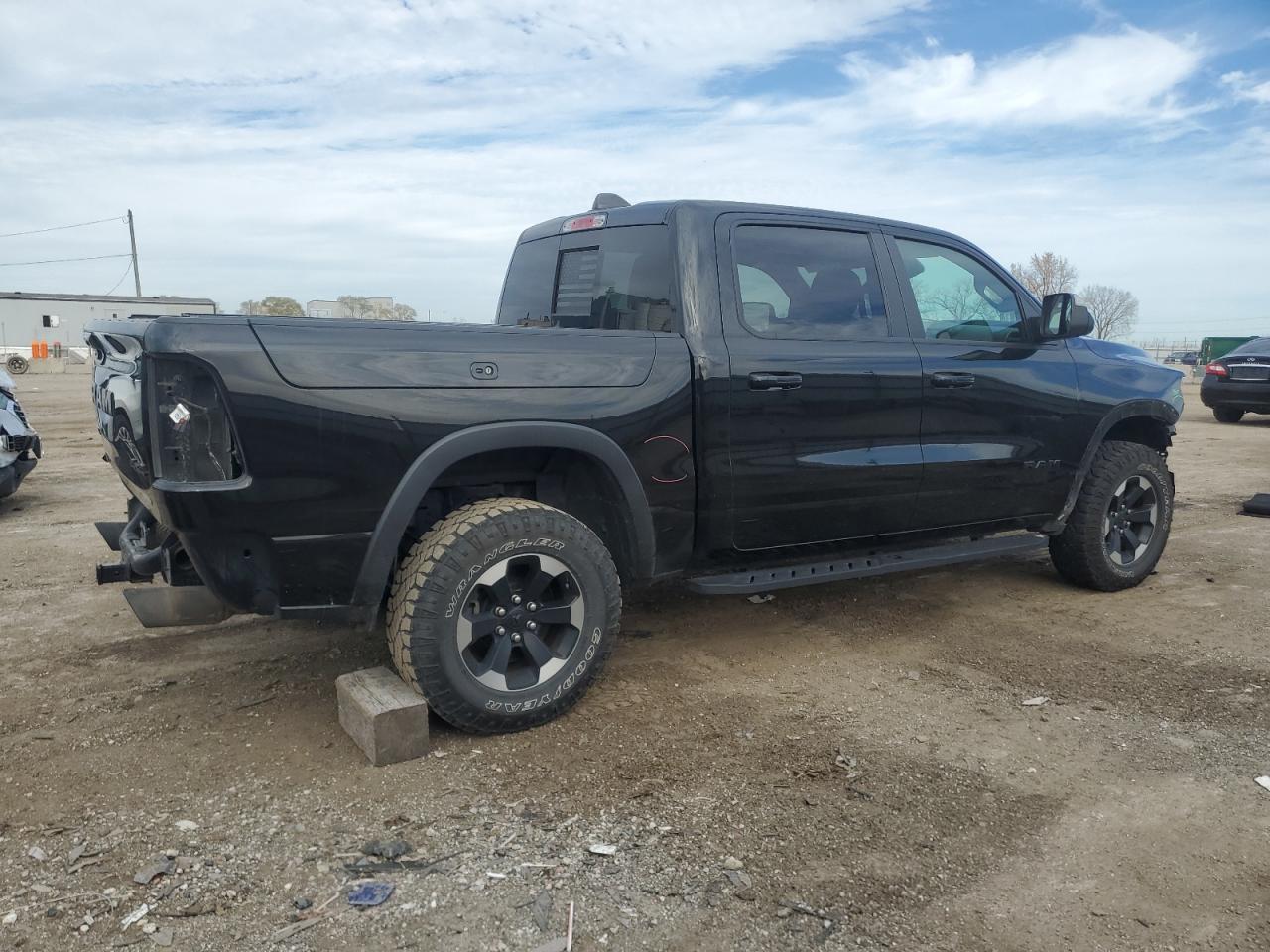 2021 RAM 1500 VIN 1C6SRFLT0MN806136 Copart auction photo, rear end / minor dent/scratches damage thumbnail 3