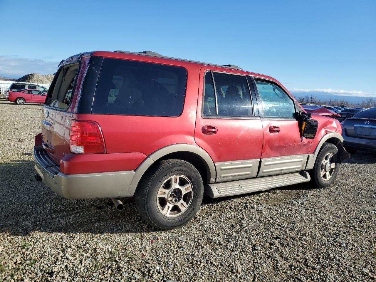 2004 Ford Expedition VIN 1FMFU18LX4LB40365 Copart auction photo, front end / side damage thumbnail 3