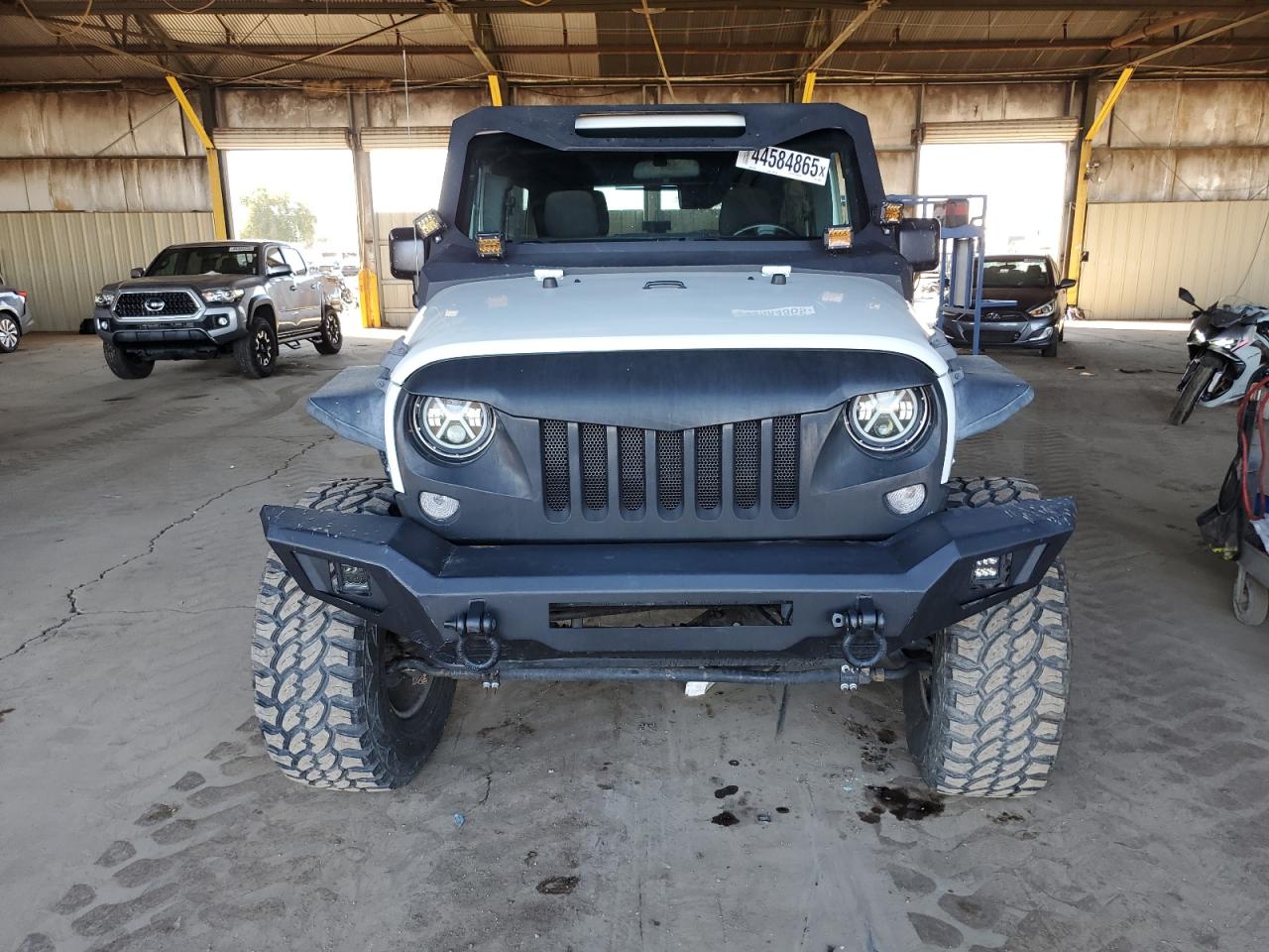 2017 Jeep Wrangler VIN 1C4BJWDG4HL538288 Copart auction photo, rear end damage thumbnail 5