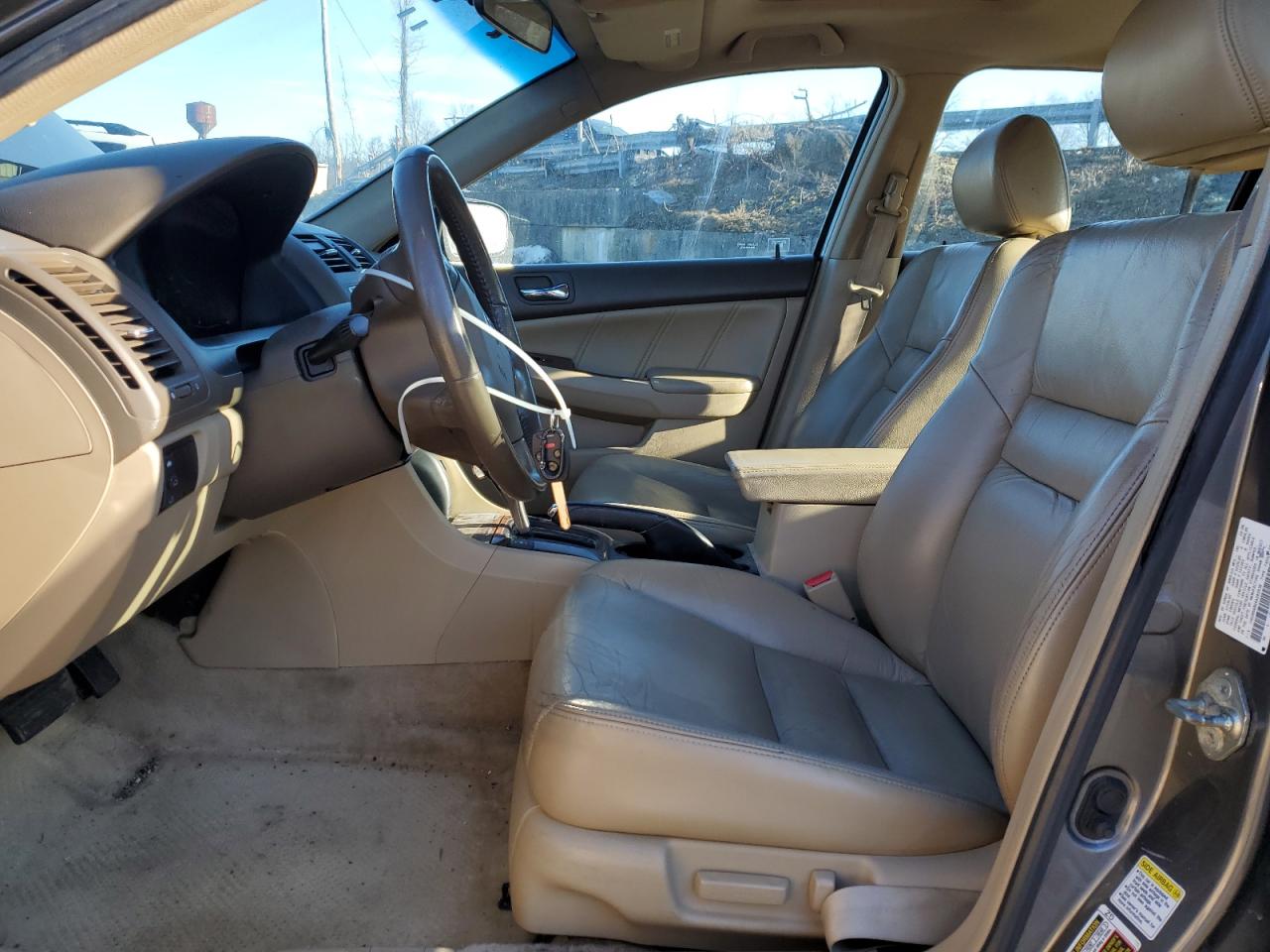 2006 Honda Accord VIN 1HGCM56846A092536 Copart auction photo, front end / minor dent/scratches damage thumbnail 7