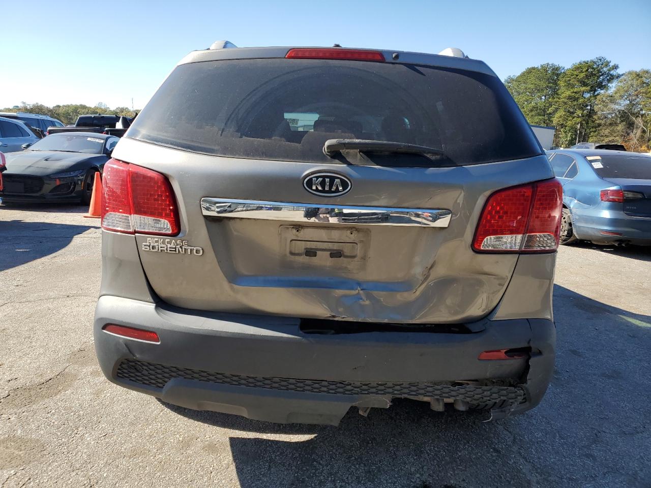 2011 KIA Sorento VIN 5XYKT4A20BG096538 Copart auction photo, front end damage thumbnail 6