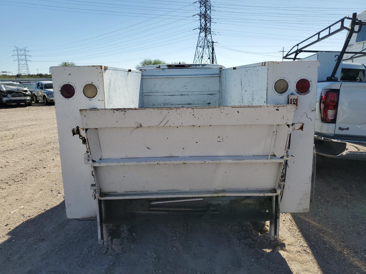 1995 GMC Sierra VIN 1GDGC24K0SE503185 Copart auction photo, rollover / mechanical damage thumbnail 6