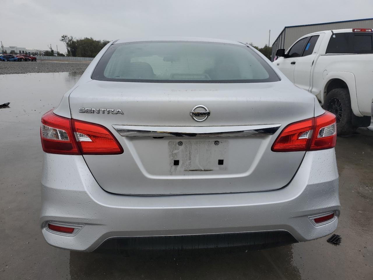 2018 Nissan Sentra VIN 3N1AB7AP9JY253783 Copart auction photo, front end damage thumbnail 6