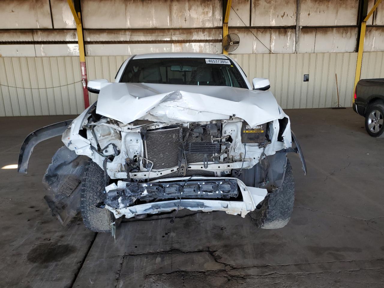 2016 Toyota Tacoma VIN 3TMAZ5CN5GM002378 Copart auction photo, front end / minor dent/scratches damage thumbnail 5