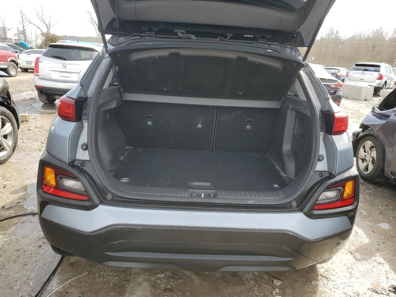 2018 Hyundai Kona VIN KM8K22AA6JU070131 Copart auction photo, side / front end damage thumbnail 6