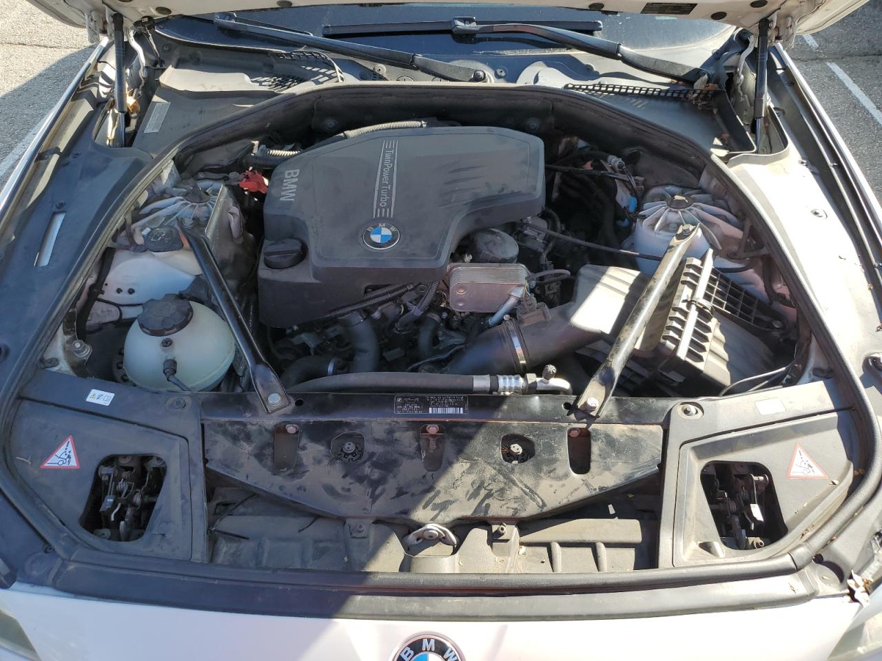 2012 BMW 5er VIN WBAXG5C5XCDY30185 Copart auction photo, water/flood damage thumbnail 11