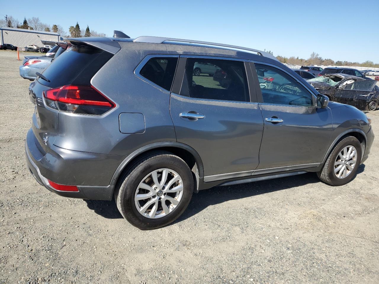 2018 Nissan Rogue VIN KNMAT2MTXJP586789 Copart auction photo, front end damage thumbnail 3