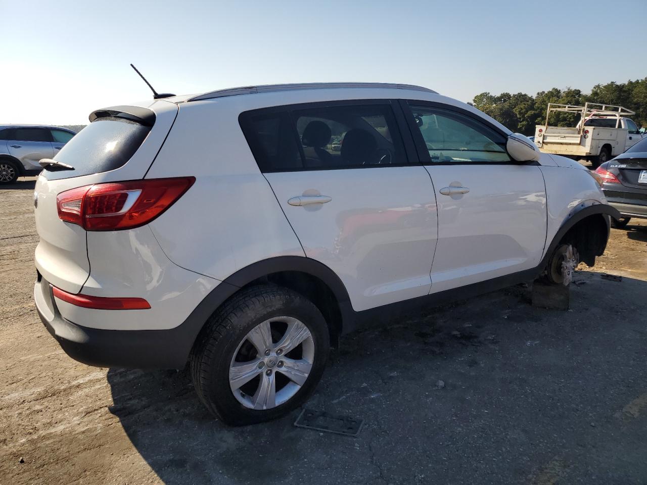 2013 KIA Sportage VIN KNDPB3A2XD7466297 Copart auction photo, hail damage thumbnail 3