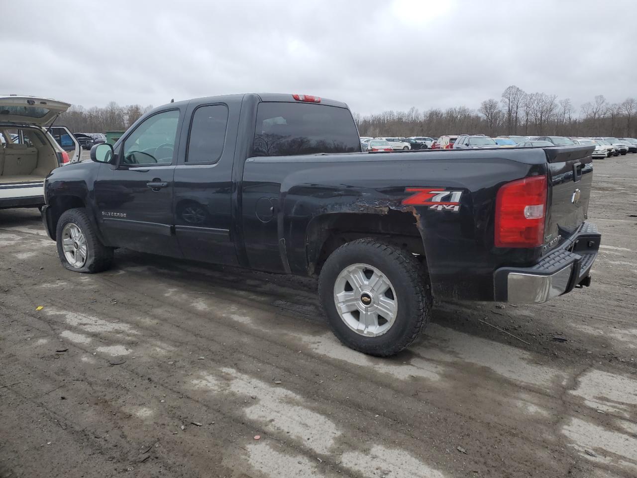 2011 Chevrolet Silverado VIN 1GCRKSE34BZ213158 Copart auction photo, front end / side damage thumbnail 2