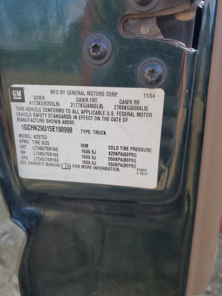 2005 Chevrolet Silverado VIN 1GCHK29U15E198998 Copart auction photo, front end damage thumbnail 12