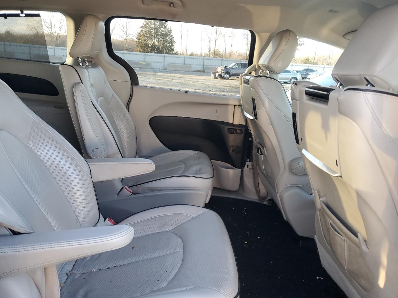 2017 Chrysler Pacifica VIN 2C4RC1N70HR812359 Copart auction photo, front end damage thumbnail 10