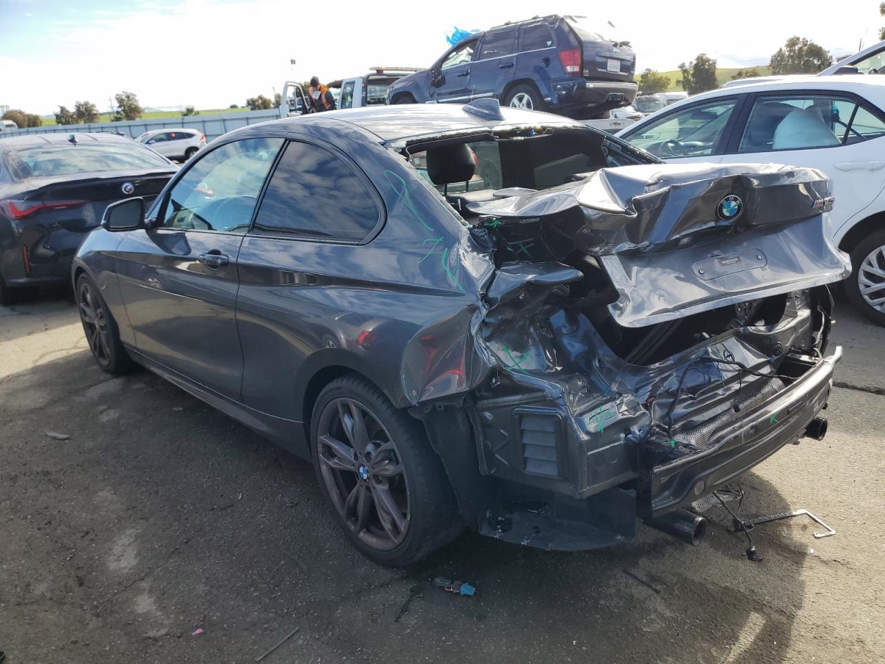 2016 BMW M2 VIN WBA1J7C54GV360769 Copart auction photo, rear end damage thumbnail 2