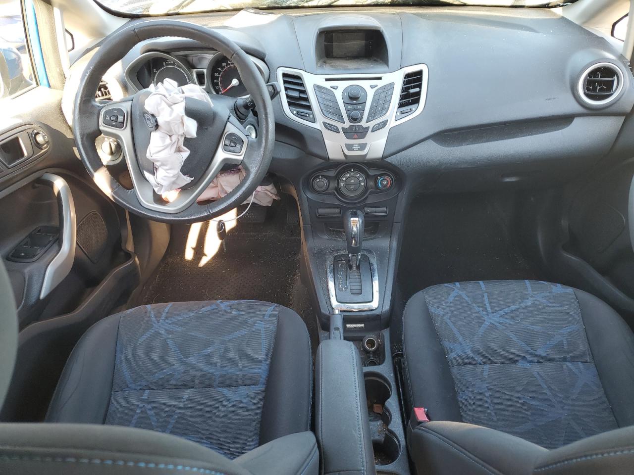 2013 Ford Fiesta VIN 3FADP4BJ8DM153051 Copart auction photo, front end / minor dent/scratches damage thumbnail 8