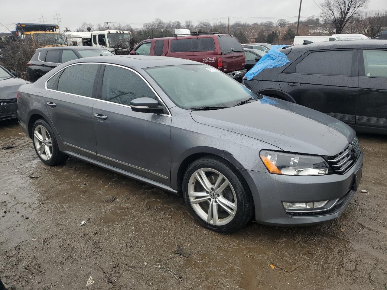 2015 Volkswagen Passat VIN 1VWCT7A36FC027147 Copart auction photo, minor dent/scratches damage thumbnail 4