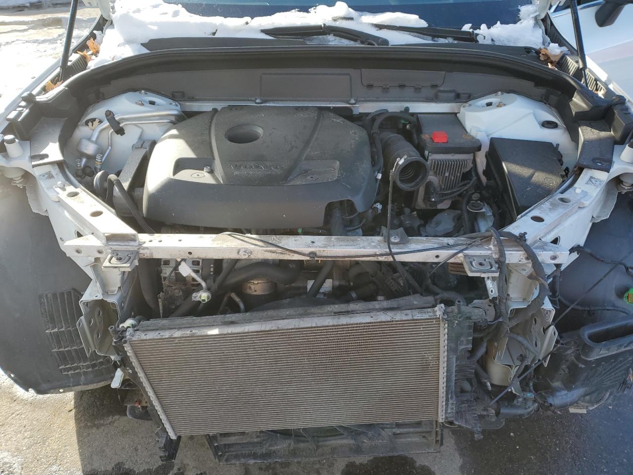 2018 Volvo XC60 VIN LYVA22RK4JB113565 Copart auction photo, front end damage thumbnail 13