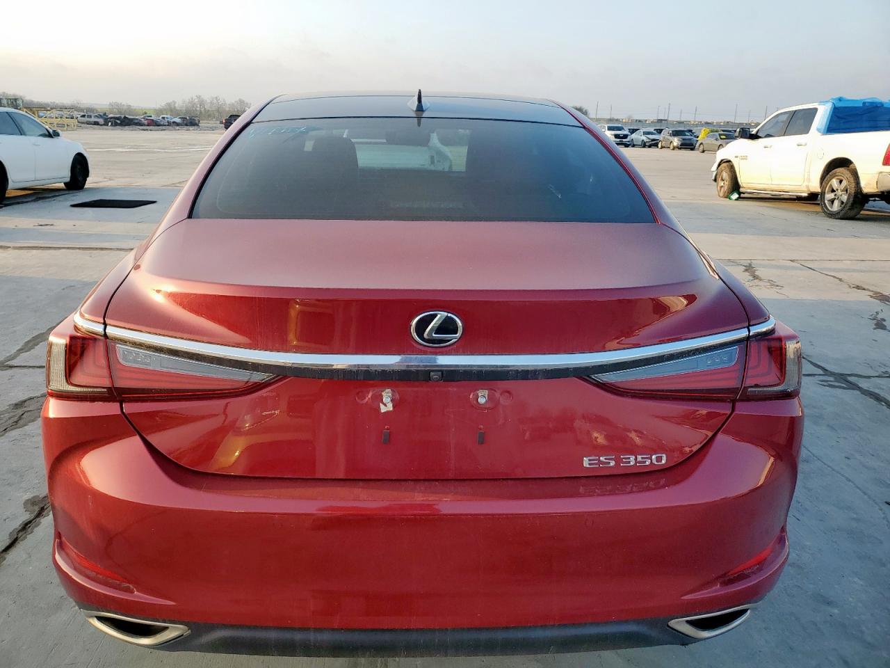 2019 Lexus ES VIN 58ABZ1B16KU025561 Copart auction photo, front end / minor dent/scratches damage thumbnail 6