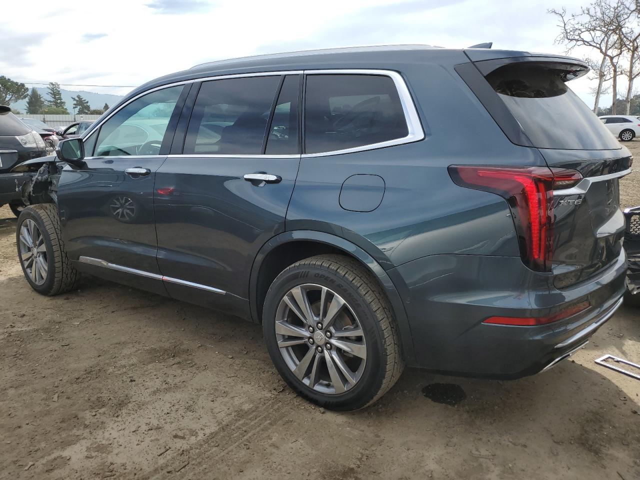2020 Cadillac XT6 VIN 1GYKPDRS7LZ190650 Copart auction photo, front end damage thumbnail 2