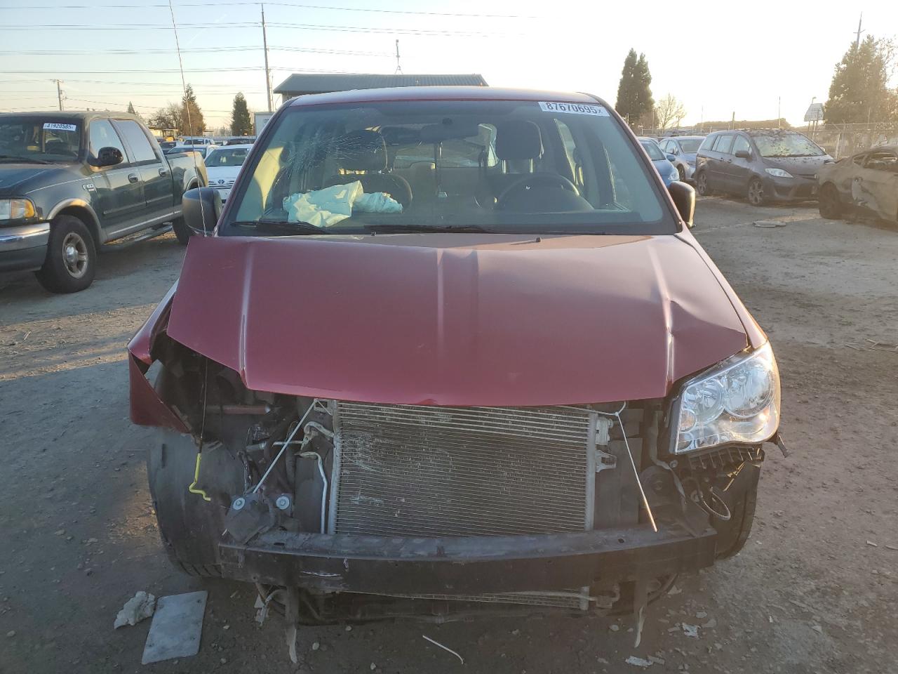 2015 Dodge Caravan VIN 2C4RDGBG7FR600673 Copart auction photo, front end damage thumbnail 5