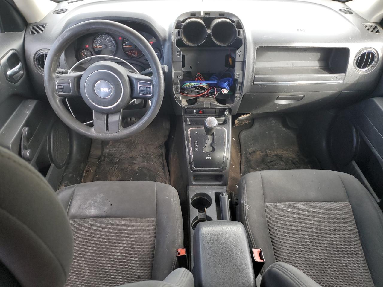 2014 Jeep Liberty (Patriot) VIN 1C4NJPBAXED690082 Copart auction photo, minor dent/scratches damage thumbnail 8