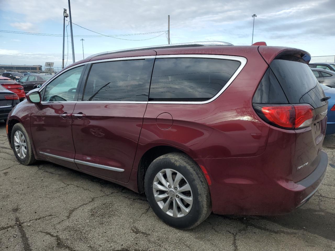 2018 Chrysler Pacifica VIN 2C4RC1BGXJR331108 Copart auction photo, front end / undercarriage damage thumbnail 2