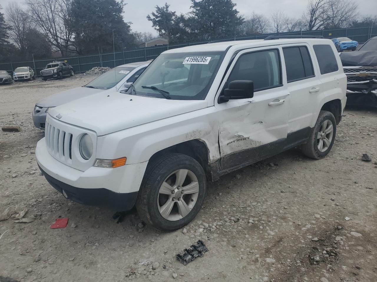 2015 Jeep Liberty (Patriot) VIN 1C4NJRBB4FD354692