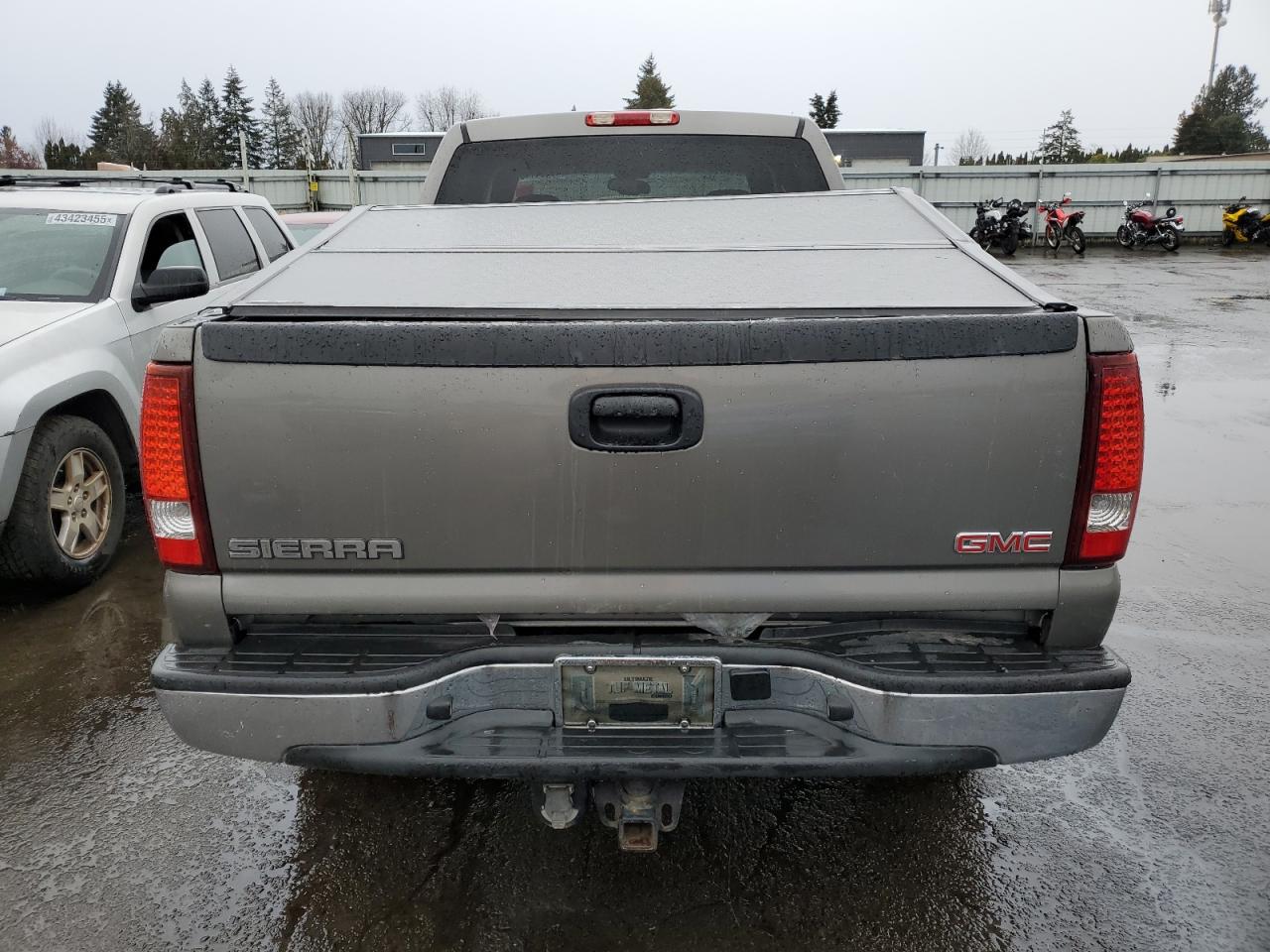 2006 GMC Sierra VIN 1GTHK23226F111208 Copart auction photo, vandalism damage thumbnail 6