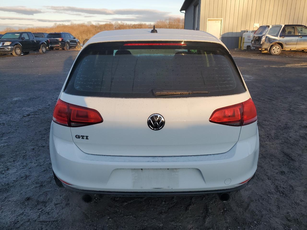 2017 Volkswagen GTI VIN 3VW4T7AUXHM038795 Copart auction photo, all over damage thumbnail 6
