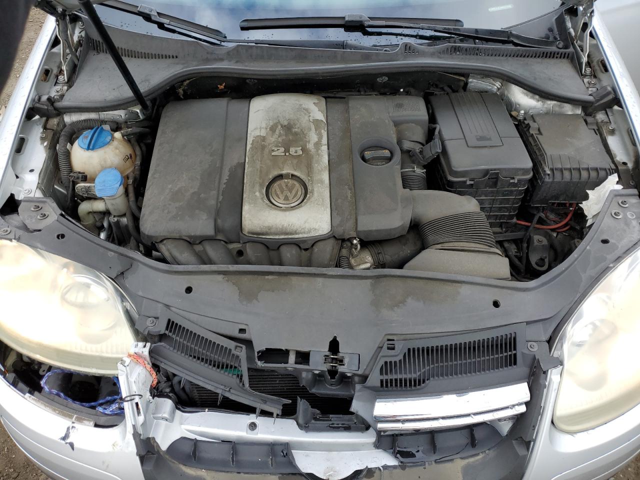 2008 Volkswagen Jetta VIN 3VWRZ71K78M073068 Copart auction photo, front end damage thumbnail 11