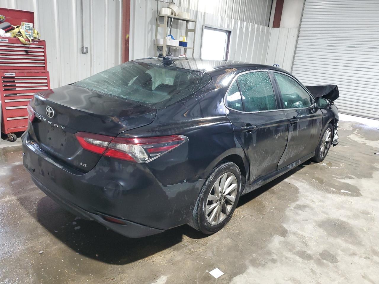 2022 Toyota Camry VIN 4T1C11AK4NU629711 Copart auction photo, front end / rear end damage thumbnail 3