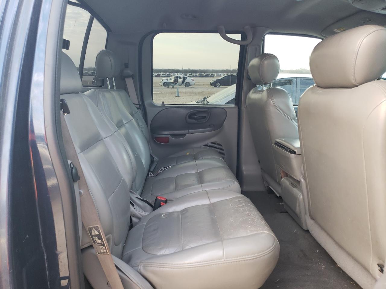 2002 Ford F-150 VIN 1FTRW07L82KE27035 Copart auction photo, minor dent/scratches damage thumbnail 10