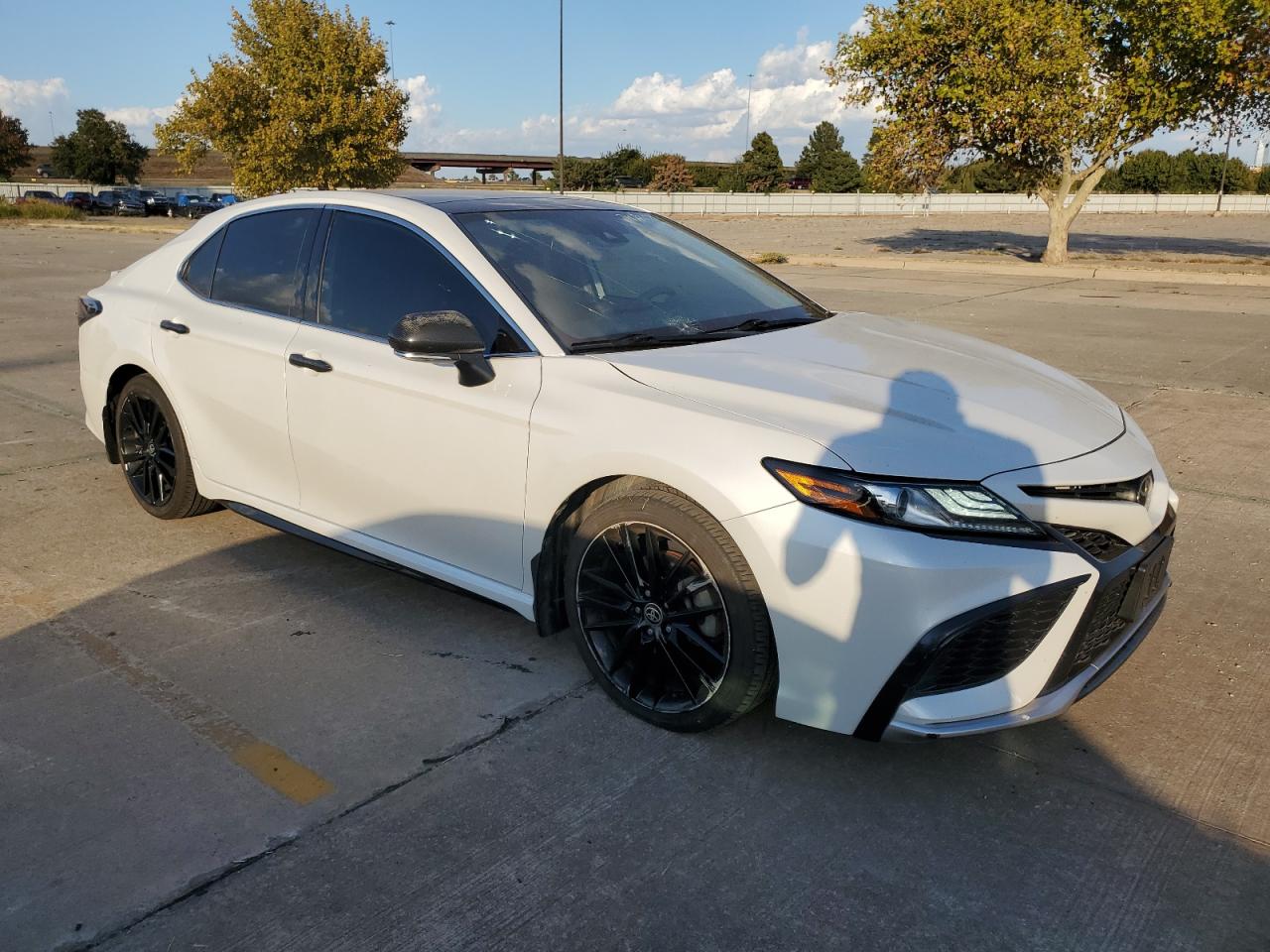 2021 Toyota Camry VIN 4T1K61AK1MU577837 Copart auction photo, hail / minor dent/scratches damage thumbnail 4