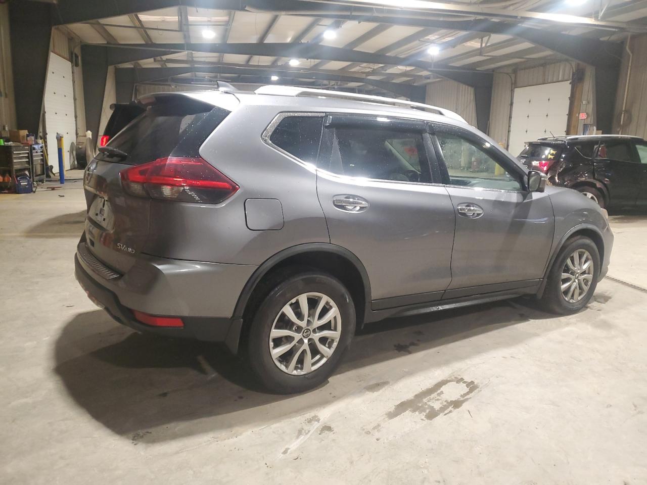 2018 Nissan Rogue VIN KNMAT2MV2JP619950 Copart auction photo, side / front end damage thumbnail 3