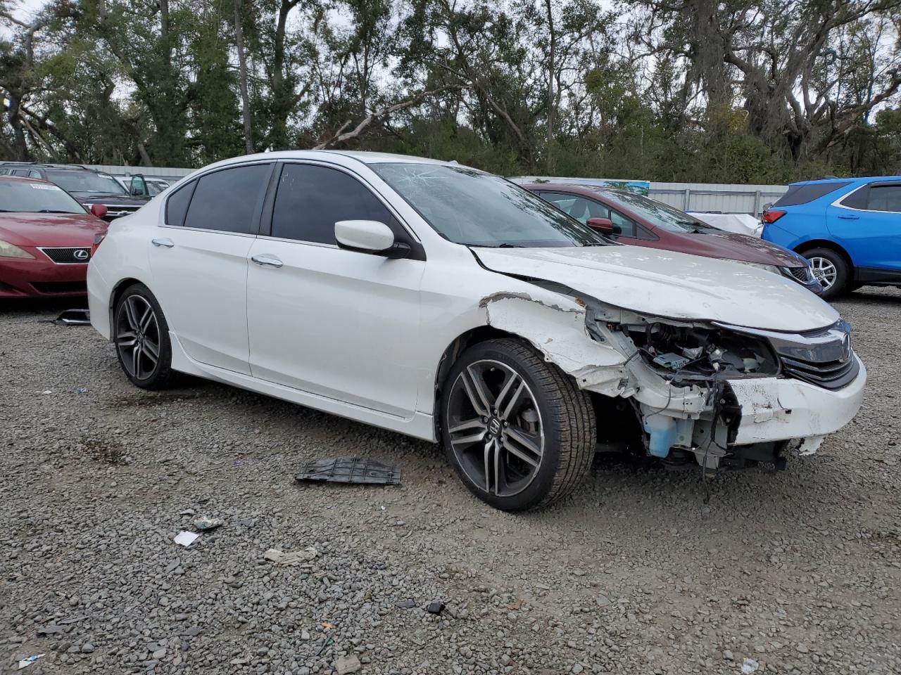 2017 Honda Accord VIN 1HGCR2F18HA118769 Copart auction photo, side / front end damage thumbnail 4