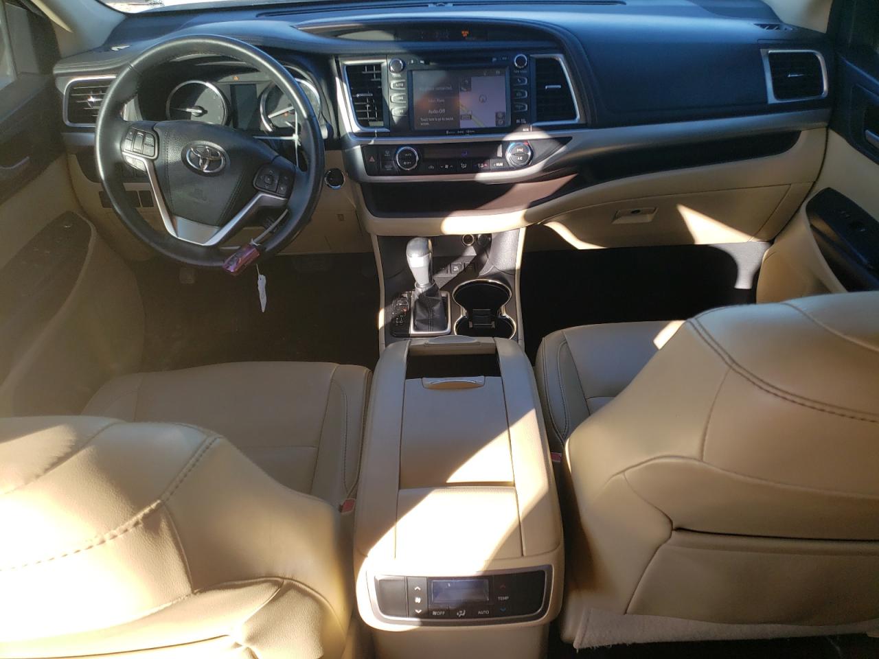 2016 Toyota Highlander VIN 5TDJKRFH3GS247925 Copart auction photo, front end damage thumbnail 8